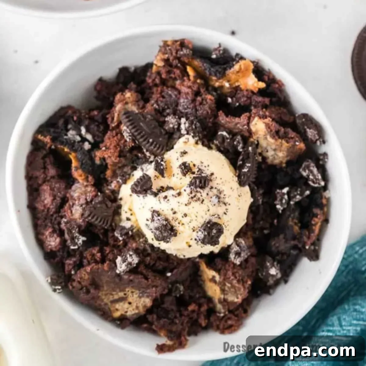 Irresistible Oreo Dump Cake 1 featured 10455