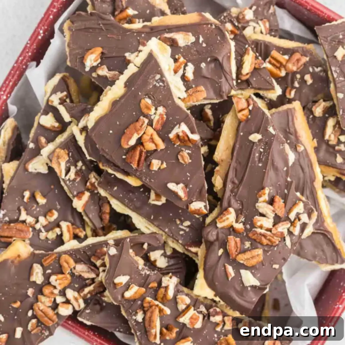 Sweet and Salty Toffee Bark 1 featured 114350