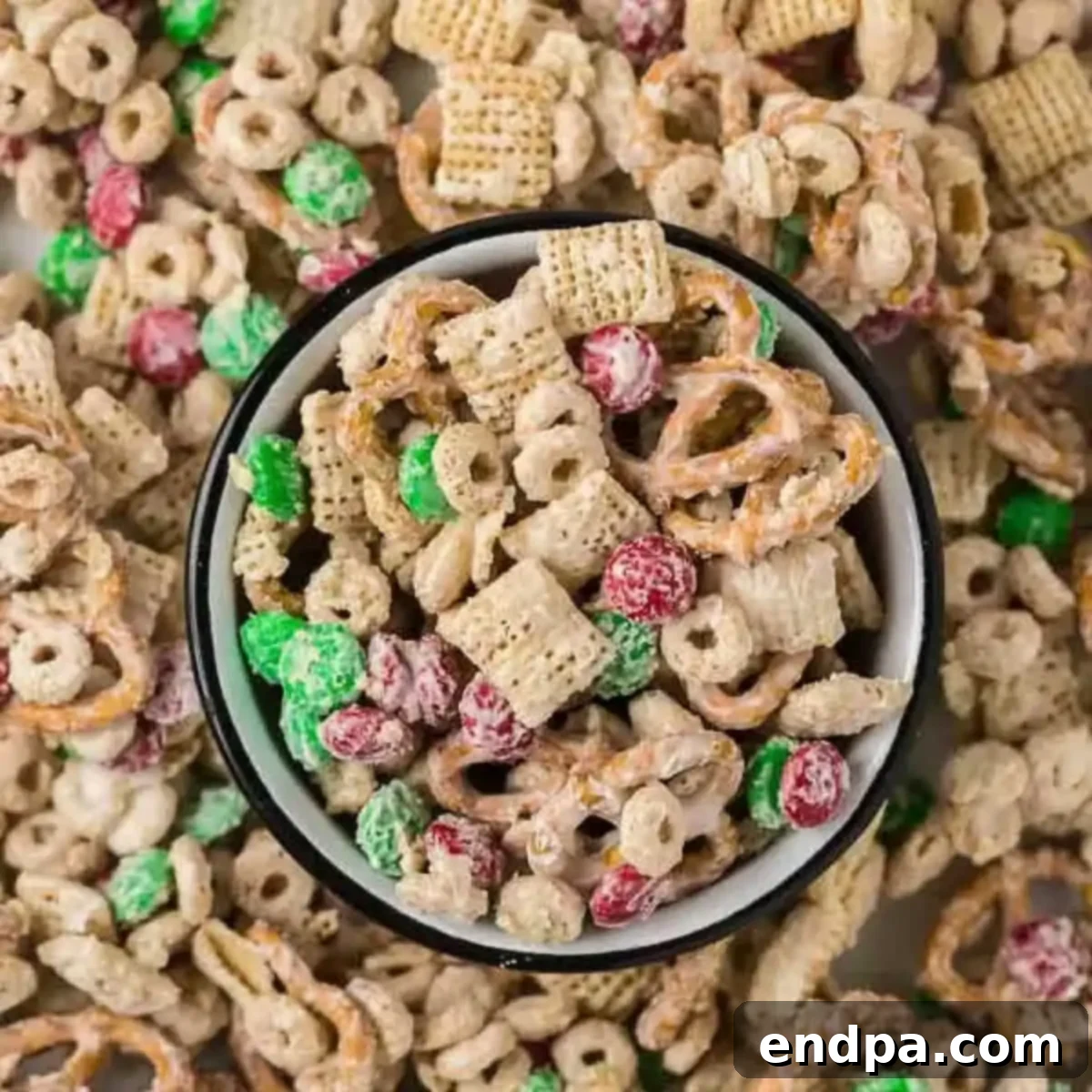 Irresistible Christmas Chex Mix 1 featured 14118