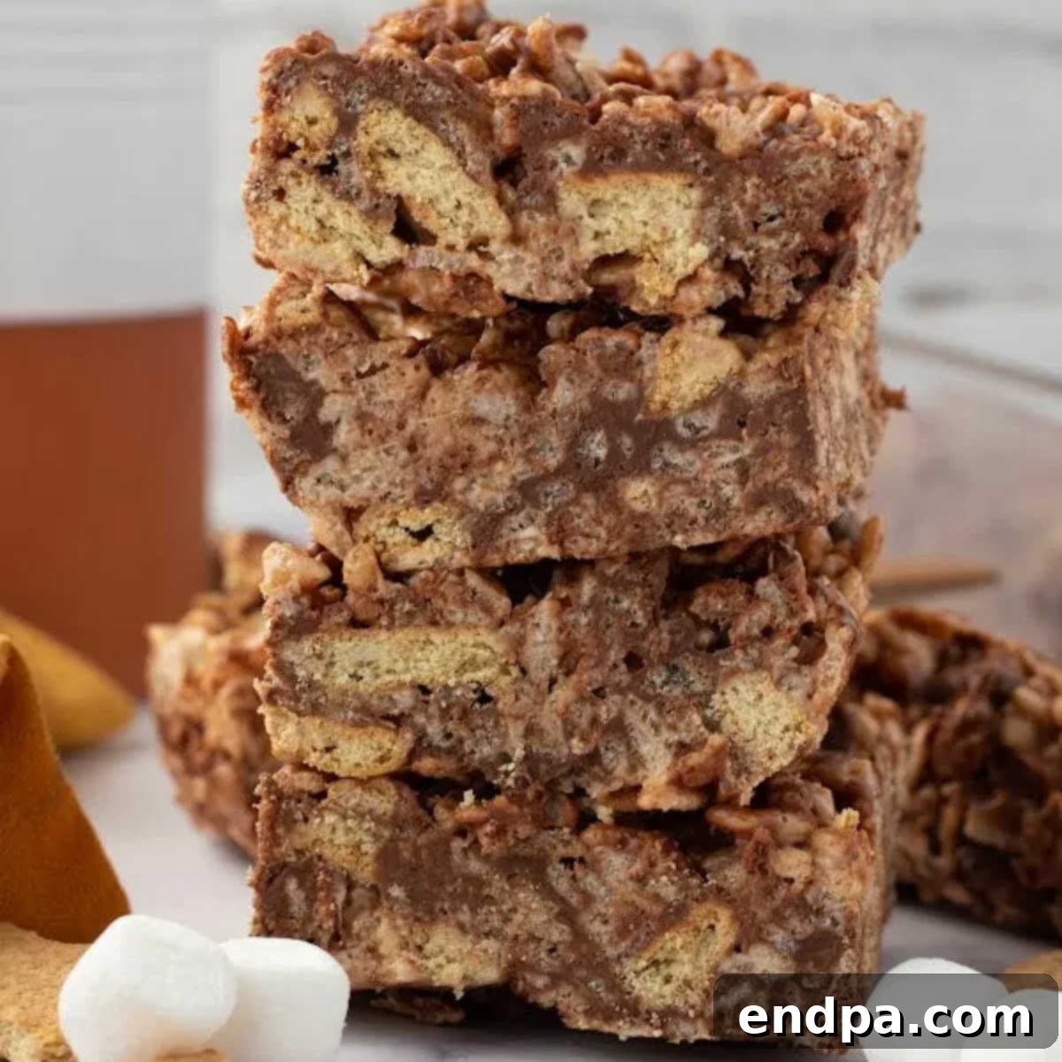 No-Bake S'mores Rice Krispie Treats 1 featured 23999