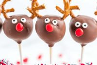 Whimsical Reindeer Cake Delights