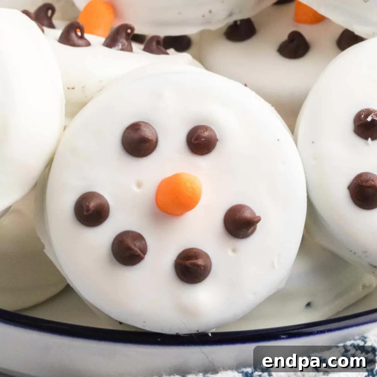 Whimsical Snowman Oreo Delights 1 featured 28684