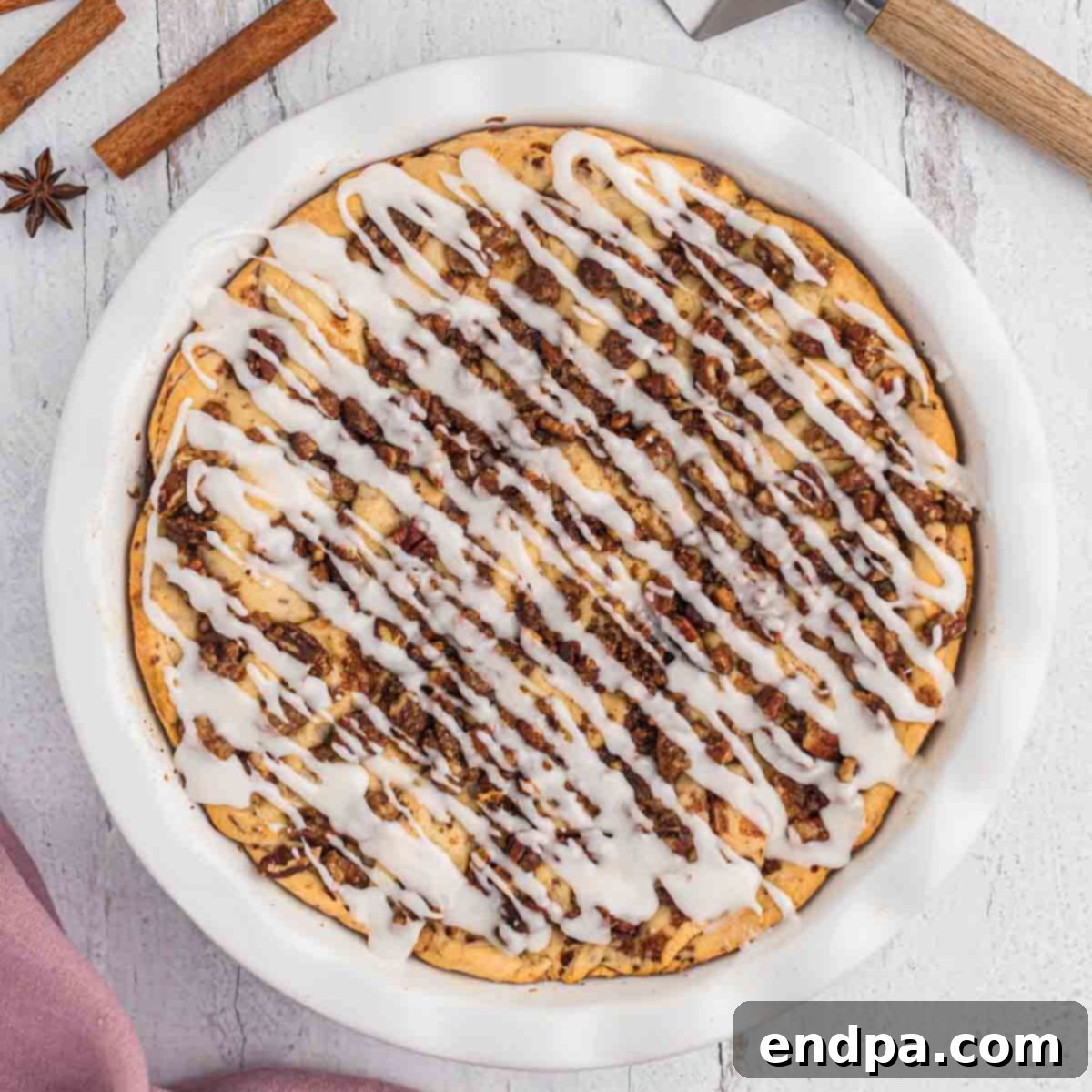 Homemade Cinnamon Roll Pie 1 featured 34189