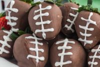 Touchdown Chocolate Strawberries