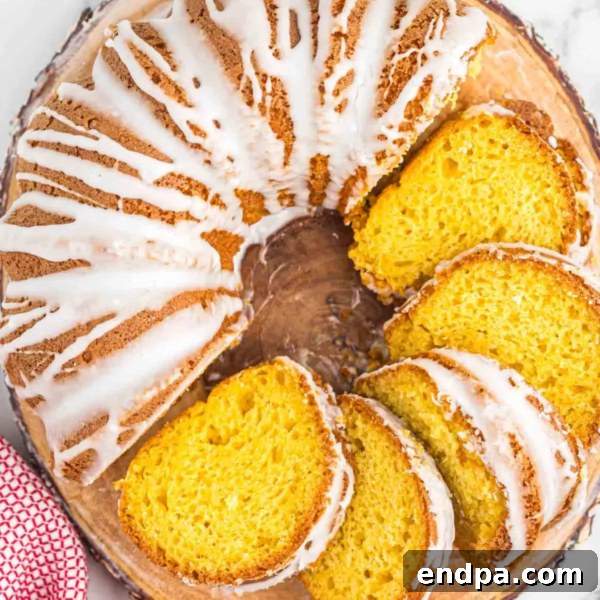 Classic 7 Up Pound Cake 1 featured 3999