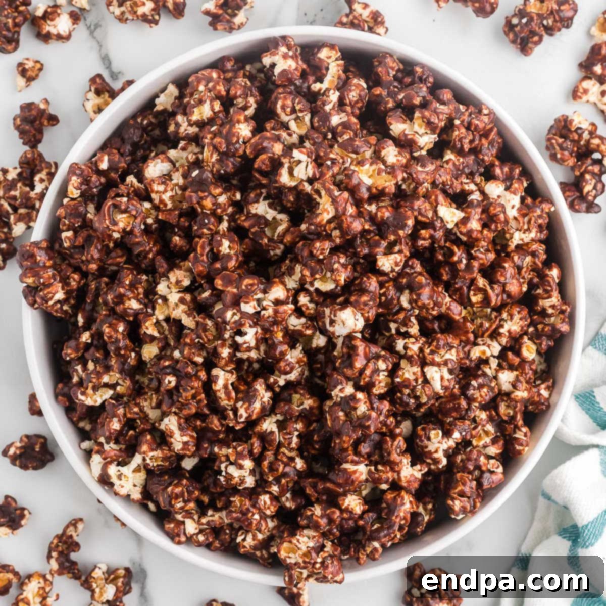 Decadent Chocolate Popcorn 1 featured 42087