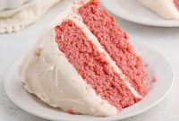 Paula Deen’s Signature Strawberry Cake