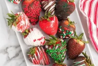 Yuletide Chocolate Strawberries
