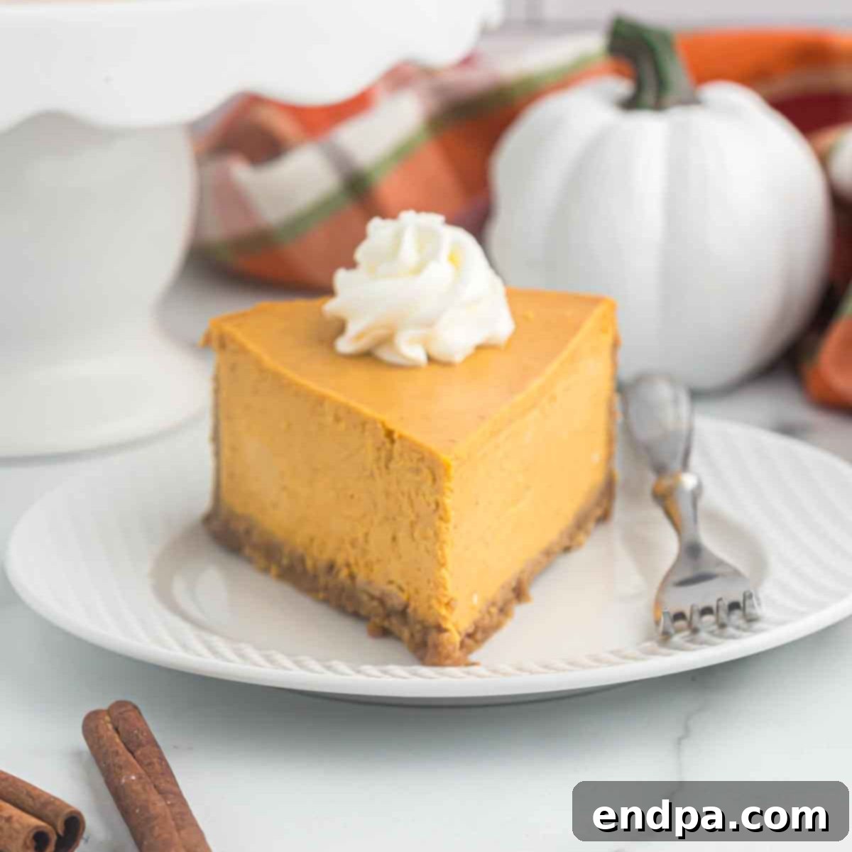 Velvet Pumpkin Spice Cheesecake 1 featured 49130