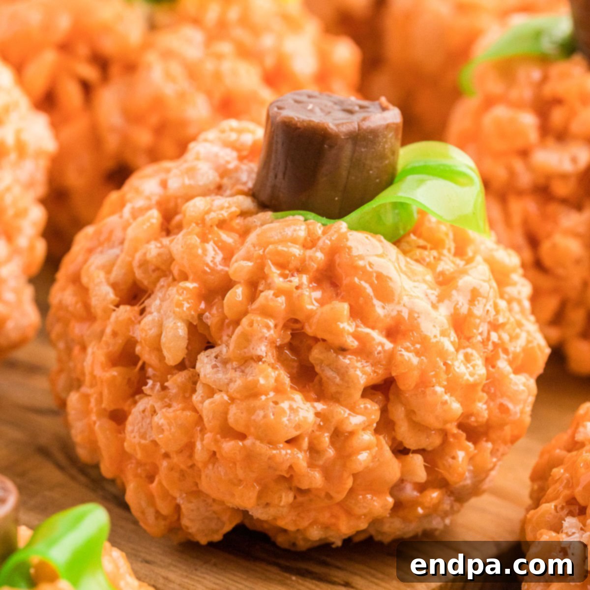 Pumpkin Patch Krispie Treats 1 featured 4971