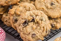 Classic Oatmeal Raisin Cookies