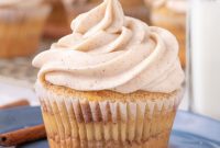 Heavenly Snickerdoodle Cupcakes