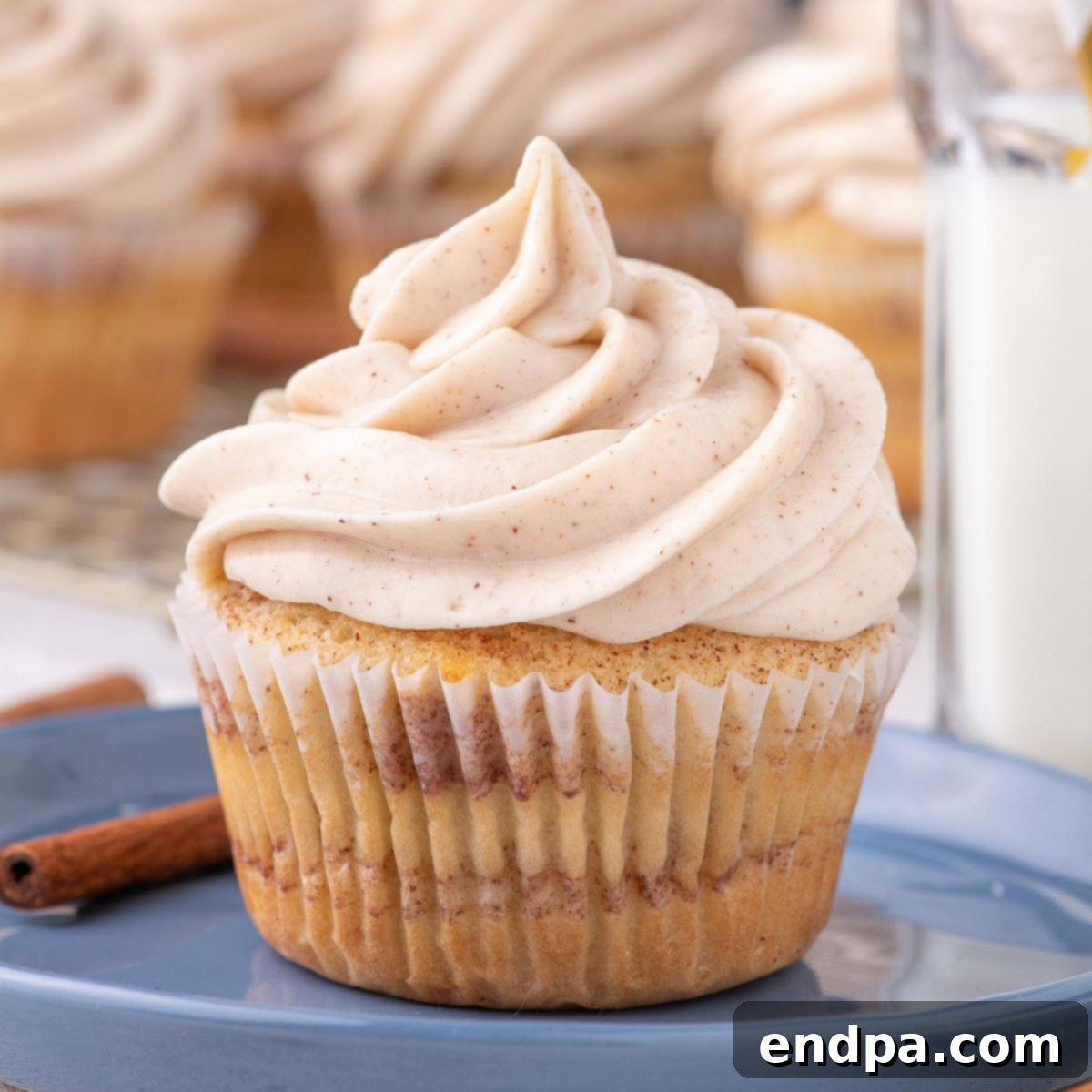 Heavenly Snickerdoodle Cupcakes 1 featured 55802