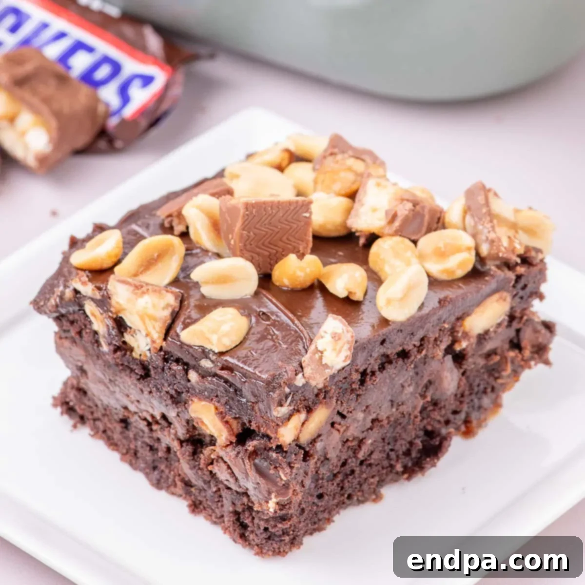 Snickers Overload Cake 1 featured 56293