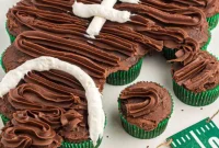 Touchdown Pull Apart Cupcakes