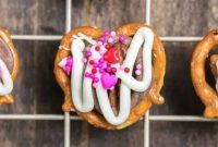 Sweetheart Rolo Pretzel Bites