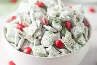Whoville Christmas Crunch