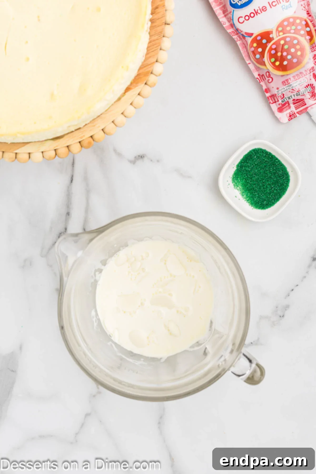 White chocolate and heavy cream combined to make ganache. 