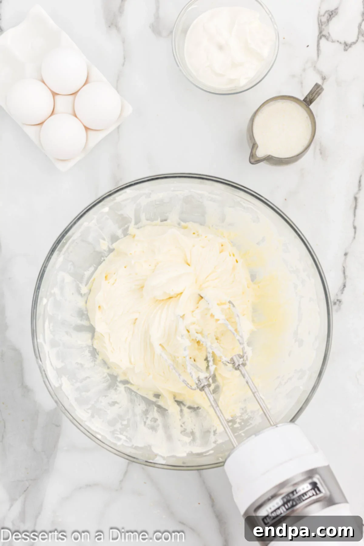 Vanilla and sugar added to cream cheese mixture. 