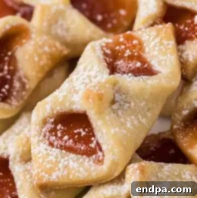 Sweet Simplicity: 60 Easy Christmas Desserts 6 Elegant strawberry pinch cookies with a delicate fruity filling.