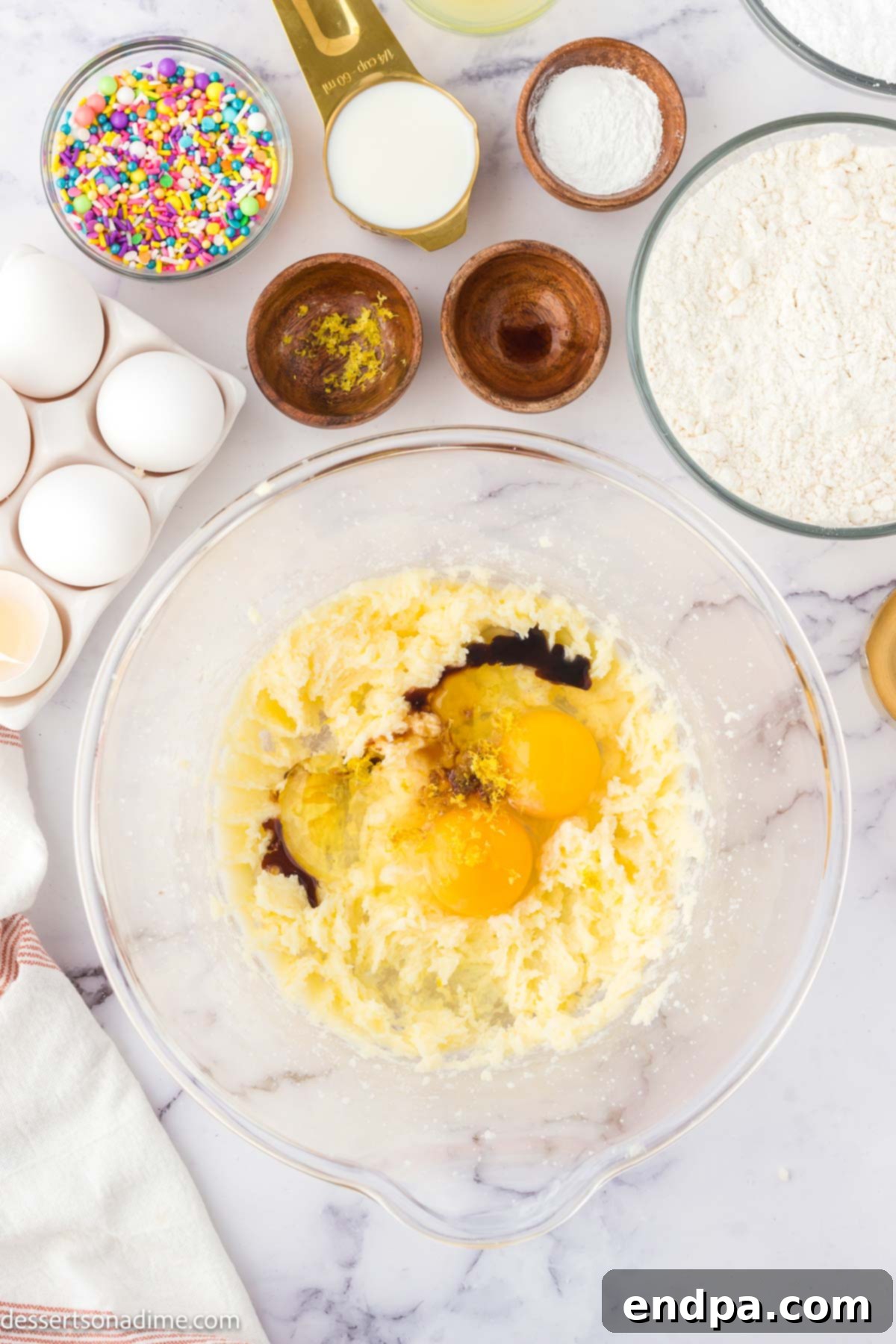Bowl with butter and sugar. 