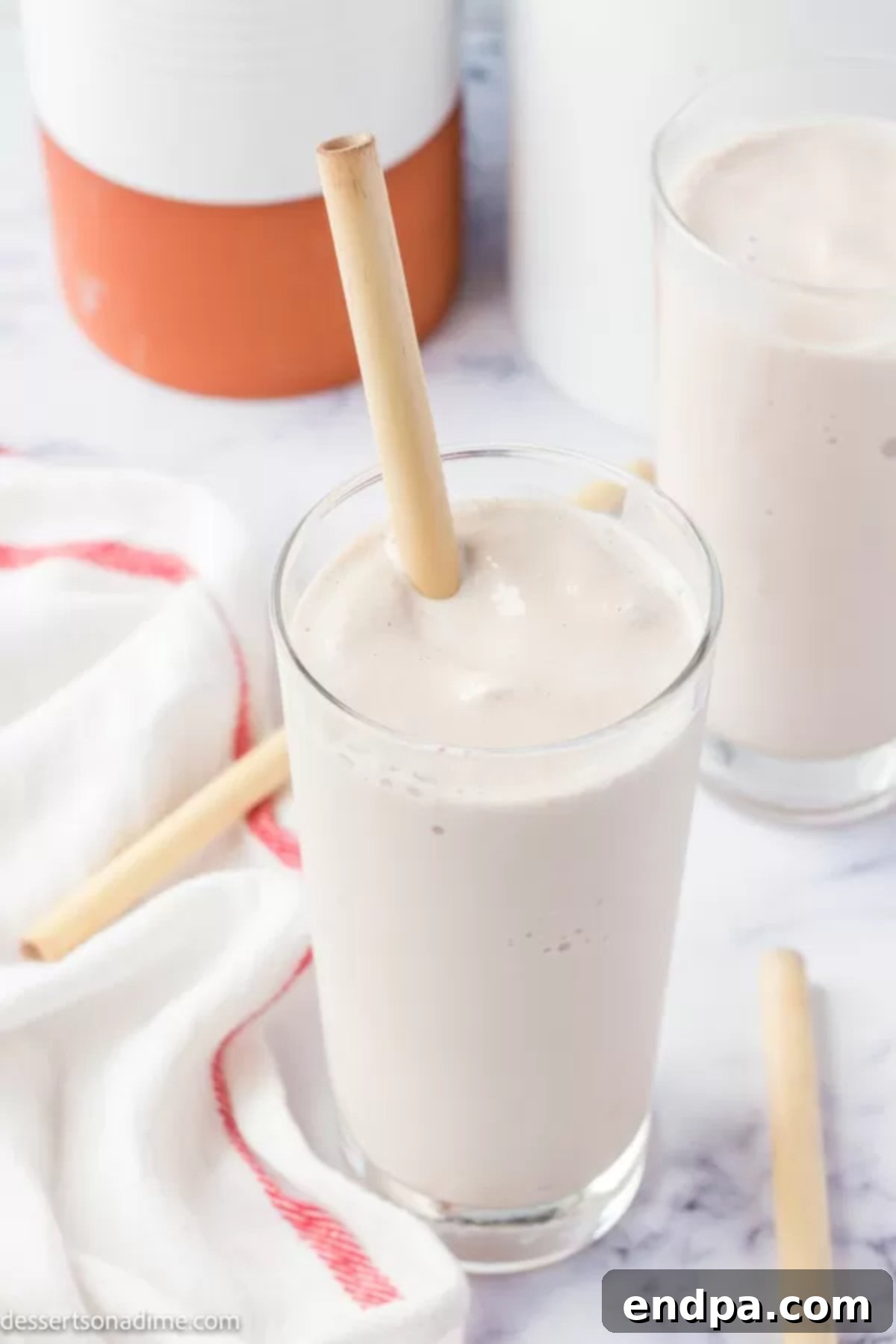 Crafting Your Own Wendy Frosty 2 A perfectly blended homemade Wendy's Frosty in a tall glass, ready to be enjoyed.