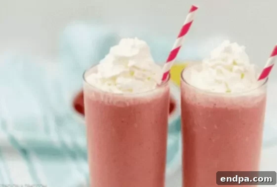 37 Luscious Strawberry Desserts 6 A healthy and refreshing strawberry banana smoothie.