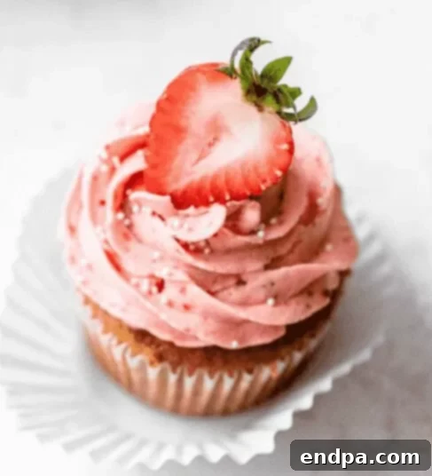 Sweet Valentines Cupcake Creations 8 Prosecco cupcakes, elegant and bubbling with flavor.