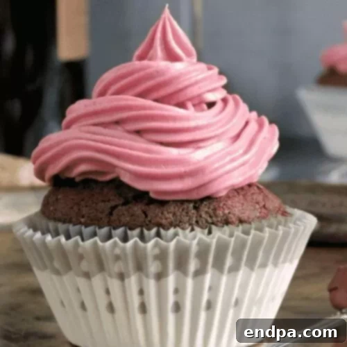 Sweet Valentines Cupcake Creations 19 Oreo Red Wine Nutella Cupcakes with Nutella and Oreo filling.