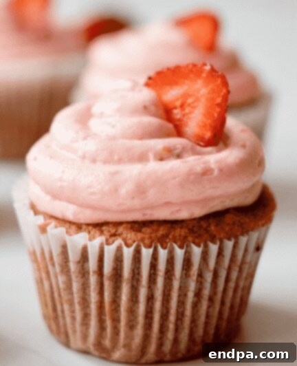 Sweet Valentines Cupcake Creations 22 Strawberry Churro Cupcakes with cinnamon, sugar, and strawberry flavors.