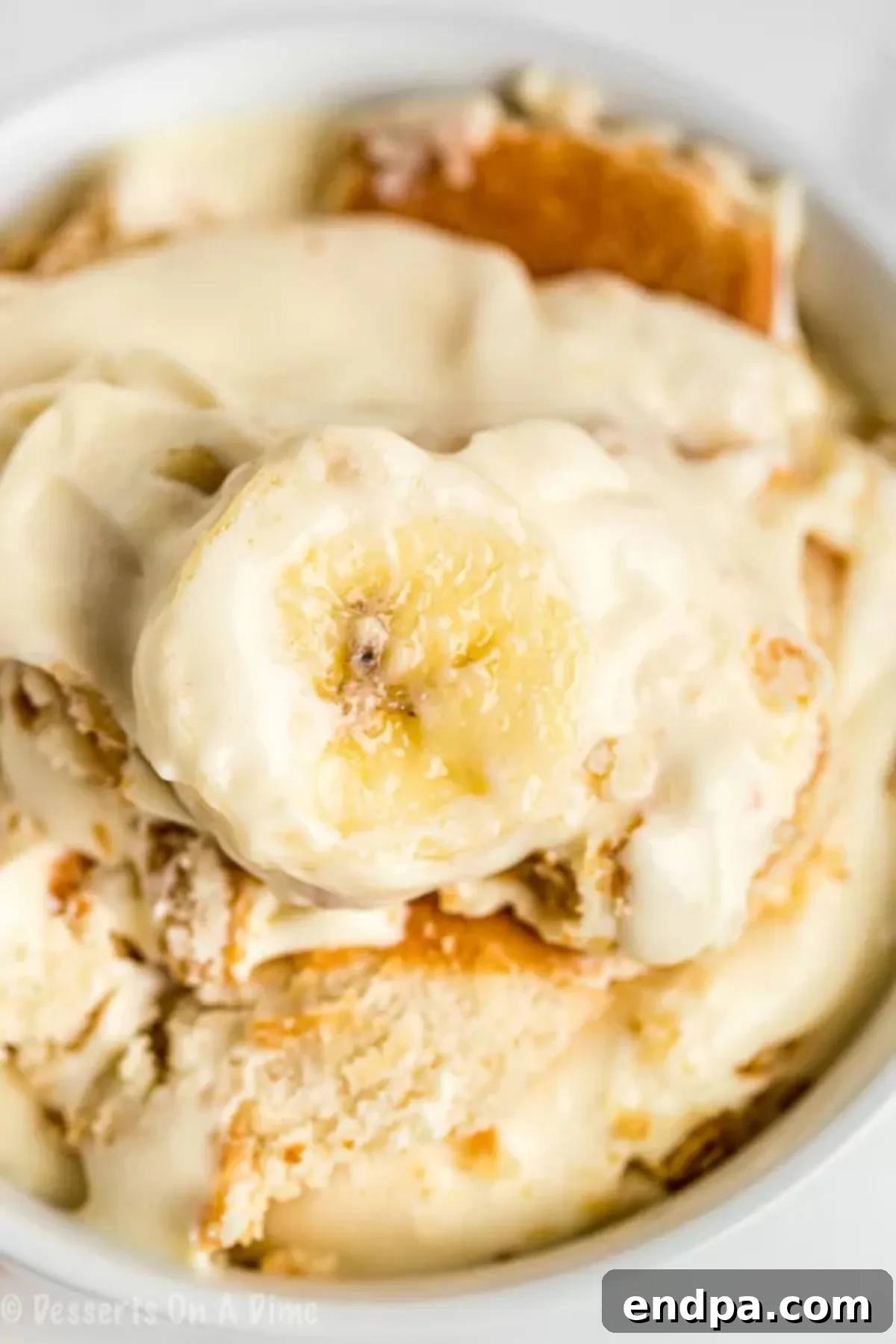 Is Banana Pudding Freezer-Friendly? 4 Banana pudding in a dish.