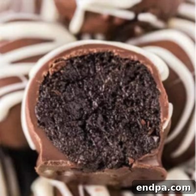Sweet Yuletide Treasures 24 No Bake Oreo Balls Recipe, the best no-bake treat, fancy yet super easy.