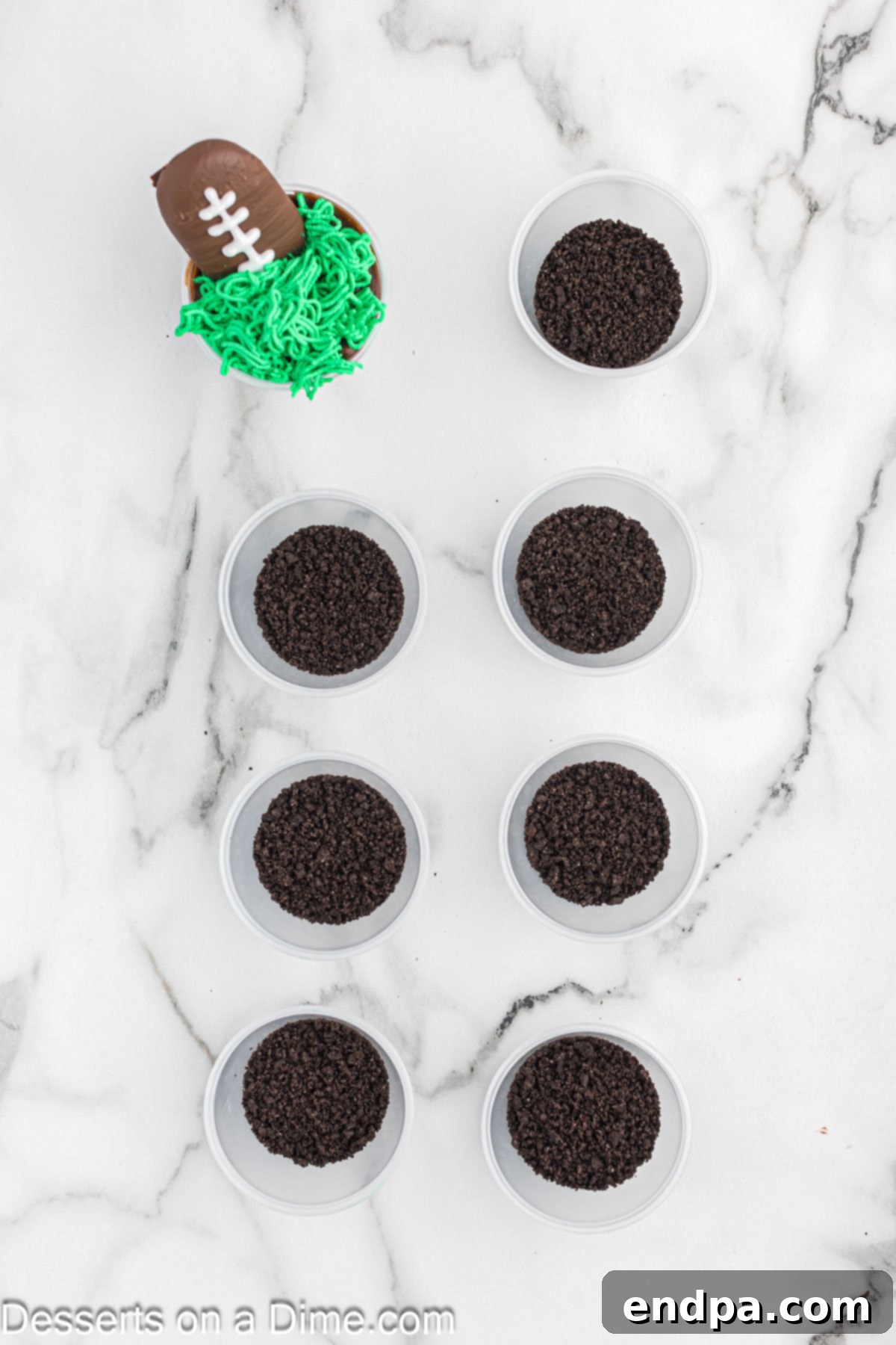 Dirt Cups with oreo layer.