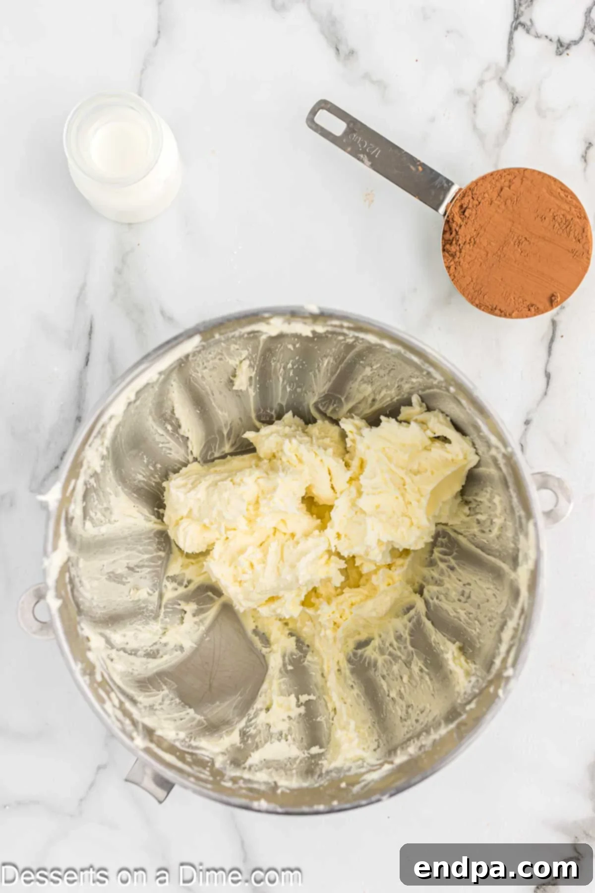 Butter and sugar in bowl combined. 